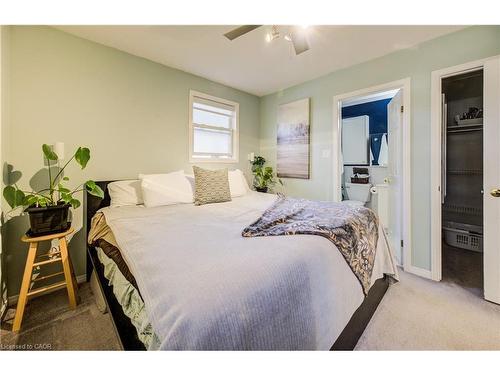 53 Norfolk Avenue, Cambridge, ON - Indoor Photo Showing Bedroom