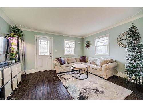 53 Norfolk Avenue, Cambridge, ON - Indoor Photo Showing Living Room