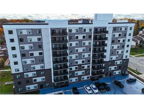 809-595 Strasburg Road, Kitchener, ON - Outdoor With Facade