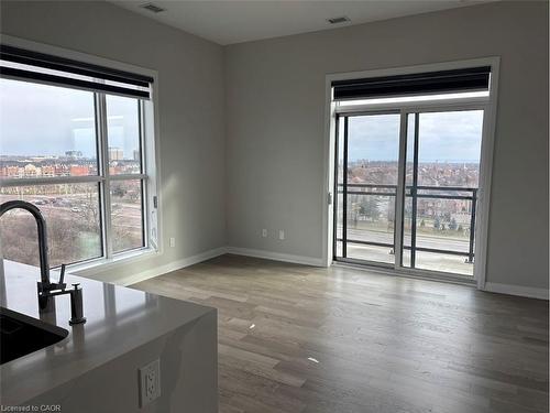 610-50 Kaitting Trail, Oakville, ON - Indoor Photo Showing Other Room