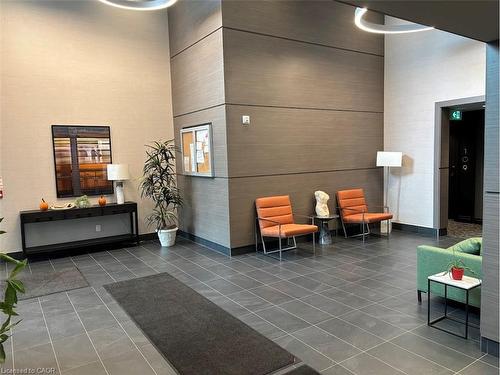 610-50 Kaitting Trail, Oakville, ON - Indoor Photo Showing Other Room