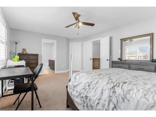 7703 Sycamore Drive, Niagara Falls, ON - Indoor Photo Showing Bedroom