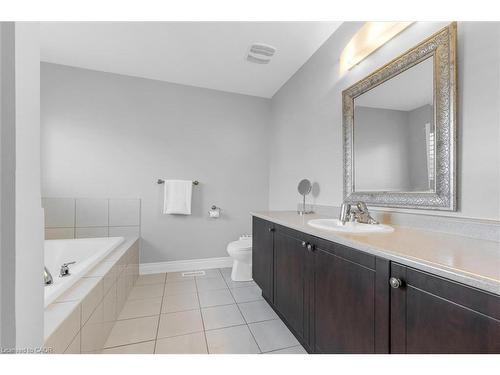 7703 Sycamore Drive, Niagara Falls, ON - Indoor Photo Showing Bathroom