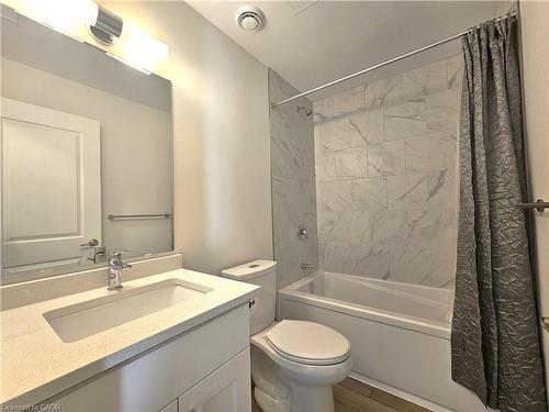 75-405 Myers Road, Cambridge, ON - Indoor Photo Showing Bathroom