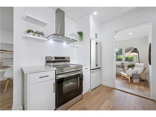 66 Trinity Street, Stratford, ON - Indoor Photo Showing Kitchen