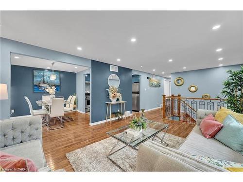 152 Anvil Street, Kitchener, ON - Indoor Photo Showing Living Room