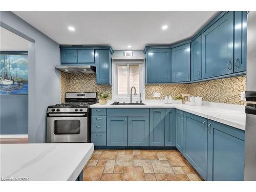 152 Anvil Street, Kitchener, ON - Indoor Photo Showing Kitchen