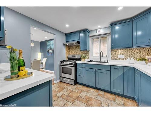 152 Anvil Street, Kitchener, ON - Indoor Photo Showing Kitchen