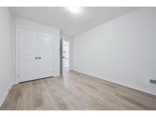 21 Reverie Way, Kitchener, ON - Indoor Photo Showing Other Room