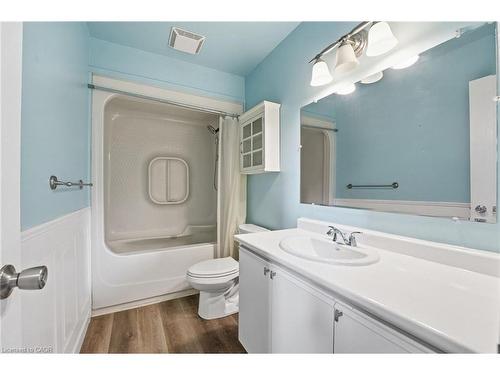 9-21 Wren Court, Tillsonburg, ON - Indoor Photo Showing Bathroom