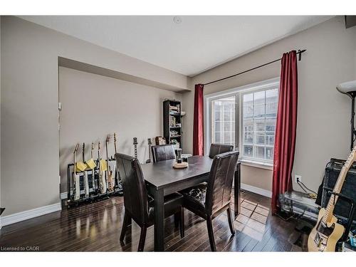 83-1401 Plains Road E, Burlington, ON - Indoor Photo Showing Dining Room
