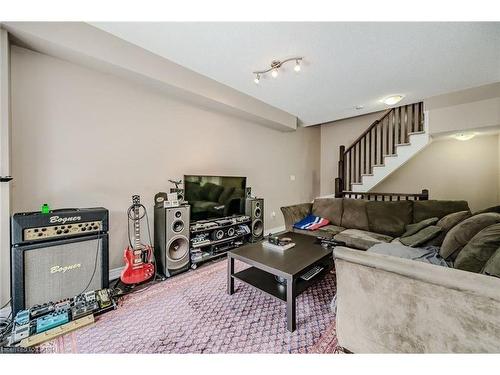 83-1401 Plains Road E, Burlington, ON - Indoor