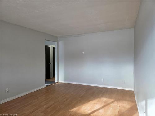 2-362 Grey Street, Brantford, ON - Indoor Photo Showing Other Room