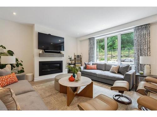 110 Terrace Drive, Grimsby, ON - Indoor Photo Showing Living Room With Fireplace