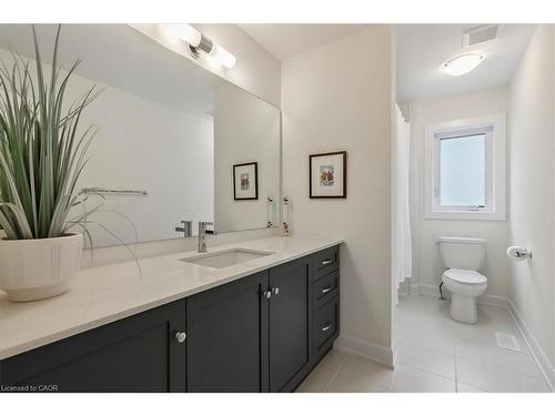 110 Terrace Drive, Grimsby, ON - Indoor Photo Showing Bathroom