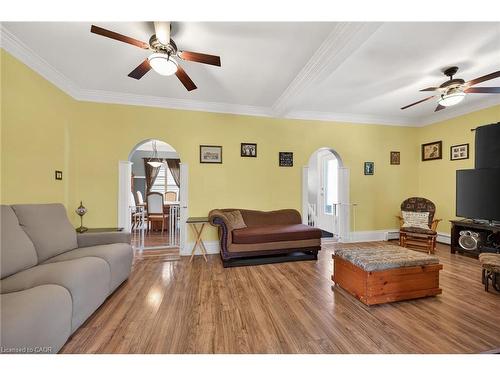 66 King Street E, Hagersville, ON - Indoor Photo Showing Living Room