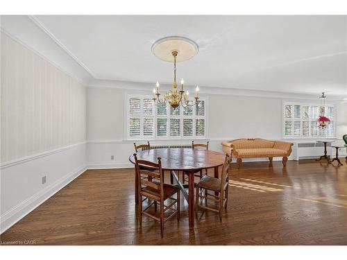 842 Forest Glen Avenue, Burlington, ON - Indoor Photo Showing Dining Room