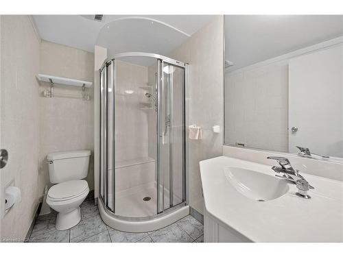 842 Forest Glen Avenue, Burlington, ON - Indoor Photo Showing Bathroom