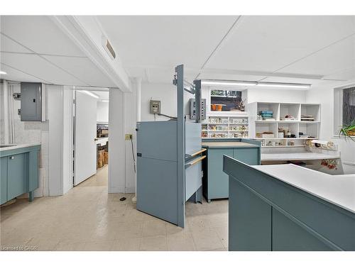 842 Forest Glen Avenue, Burlington, ON - Indoor