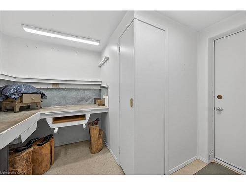 842 Forest Glen Avenue, Burlington, ON - Indoor