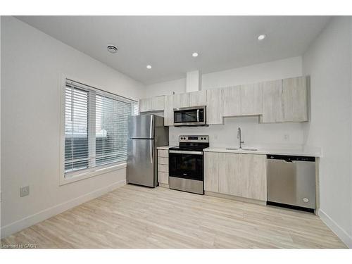 212-408 Dundas Street S, Cambridge, ON - Indoor Photo Showing Kitchen With Stainless Steel Kitchen