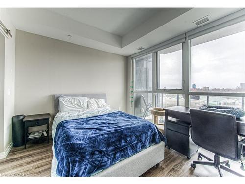 809-108 Garment Street, Kitchener, ON - Indoor Photo Showing Bedroom