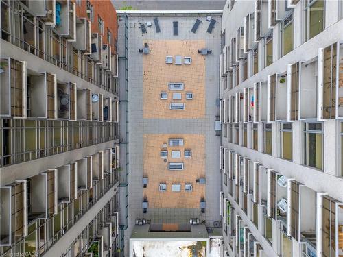 910-150 Main Street W, Hamilton, ON -  Photo Showing Other Room