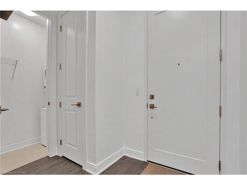 910-150 Main Street W, Hamilton, ON - Indoor Photo Showing Other Room