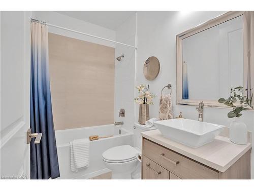 910-150 Main Street W, Hamilton, ON - Indoor Photo Showing Bathroom