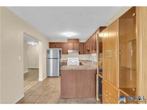 15 Curzon Crescent, Guelph, ON - Indoor Photo Showing Kitchen