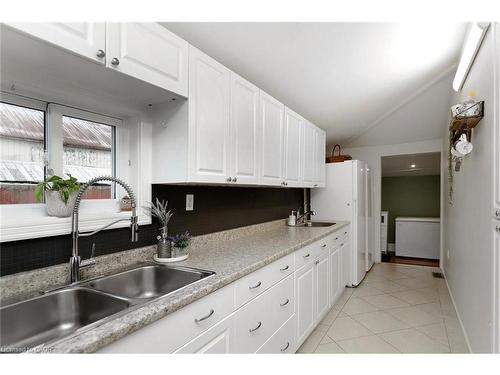 8190 Mud Street W, Grassie, ON - Indoor Photo Showing Kitchen With Double Sink