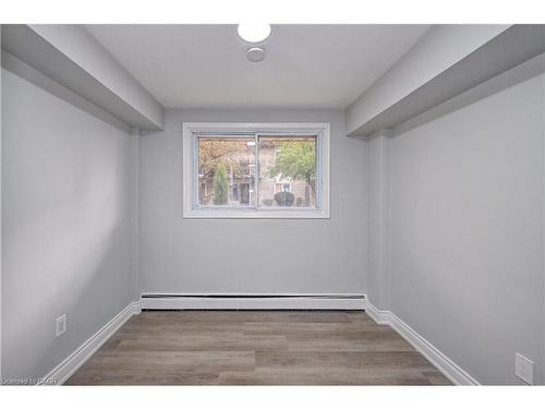 4-333 Garden Street, Cambridge, ON - Indoor Photo Showing Other Room