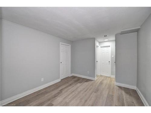 4-333 Garden Street, Cambridge, ON - Indoor Photo Showing Other Room