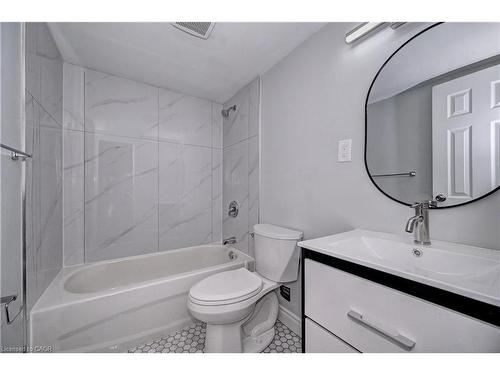 4-333 Garden Street, Cambridge, ON - Indoor Photo Showing Bathroom