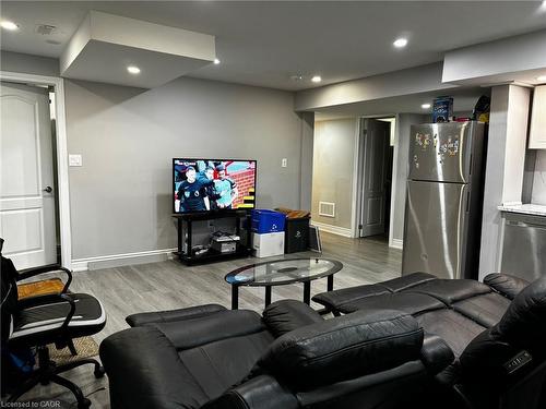 Lower-11 Overholt Drive, Thorold, ON - Indoor Photo Showing Basement