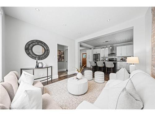 11 Heins Avenue, Kitchener, ON - Indoor Photo Showing Living Room