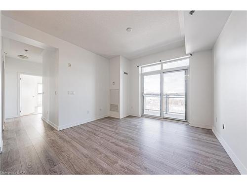 706-2486 Old Bronte Road, Oakville, ON - Indoor Photo Showing Other Room