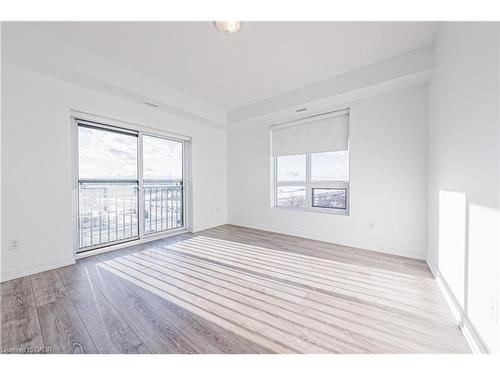 706-2486 Old Bronte Road, Oakville, ON - Indoor Photo Showing Other Room