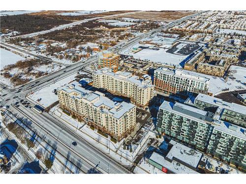 706-2486 Old Bronte Road, Oakville, ON - Outdoor