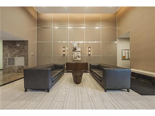 706-2486 Old Bronte Road, Oakville, ON - Indoor