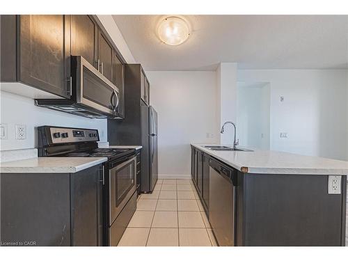 706-2486 Old Bronte Road, Oakville, ON - Indoor Photo Showing Kitchen