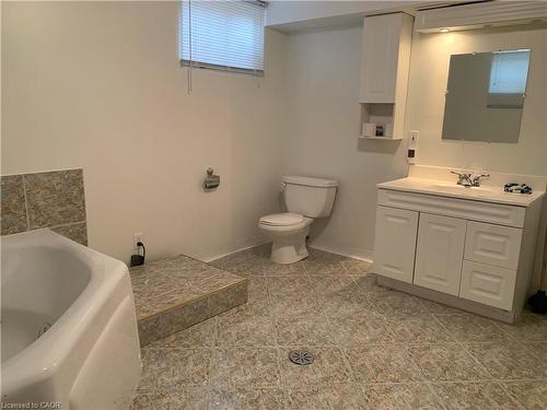 Lower-72 Southmeadow Crescent, Stoney Creek, ON - Indoor Photo Showing Bathroom
