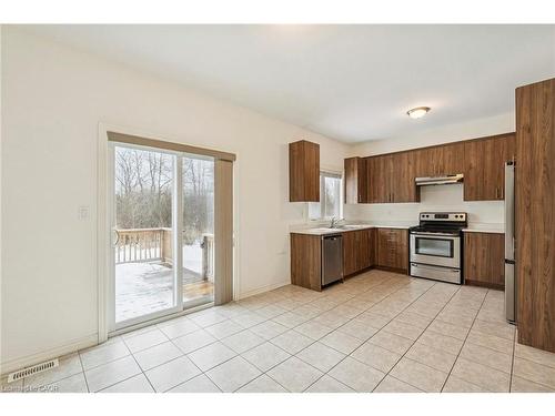 1226 Plato Drive, Fort Erie, ON - Indoor Photo Showing Kitchen