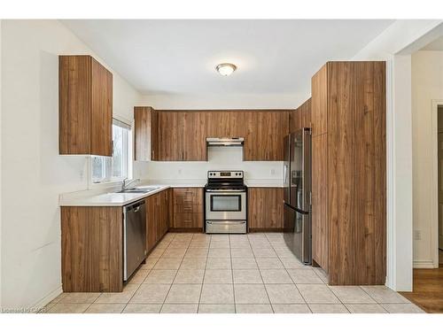 1226 Plato Drive, Fort Erie, ON - Indoor Photo Showing Kitchen With Double Sink