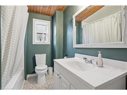 313 Mary Street, Hamilton, ON - Indoor Photo Showing Bathroom