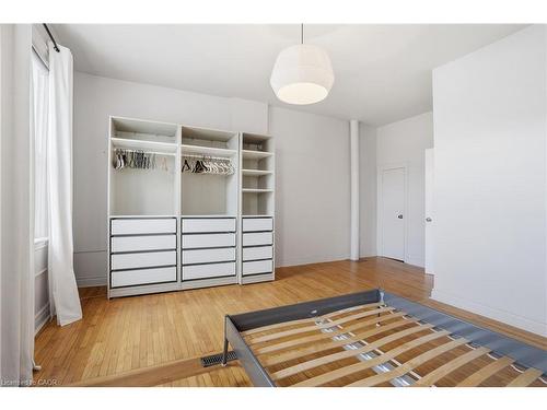 313 Mary Street, Hamilton, ON - Indoor Photo Showing Other Room