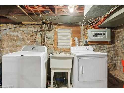 313 Mary Street, Hamilton, ON - Indoor Photo Showing Laundry Room