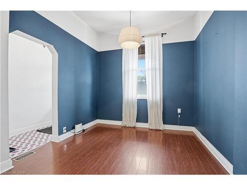 313 Mary Street, Hamilton, ON - Indoor Photo Showing Other Room