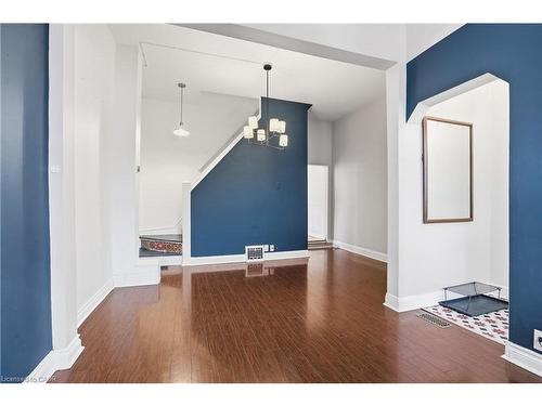 313 Mary Street, Hamilton, ON - Indoor Photo Showing Other Room