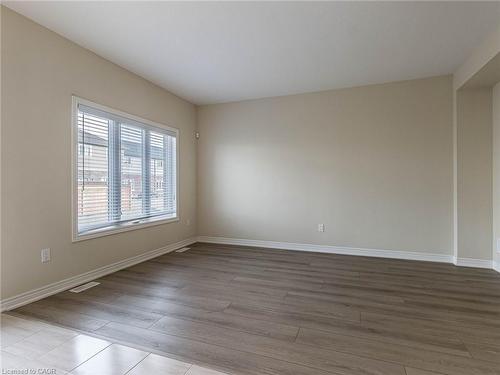 120 Sycamore Street, Welland, ON - Indoor Photo Showing Other Room